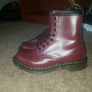 Dr. Marten boots (cherry red)